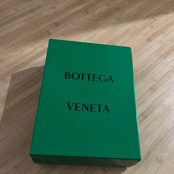 Bottega Veneta Rubber Slides - Picture 3 of 3